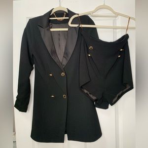 Suite size small-medium